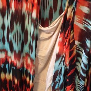 NWT MULTICOLORED DUSTER